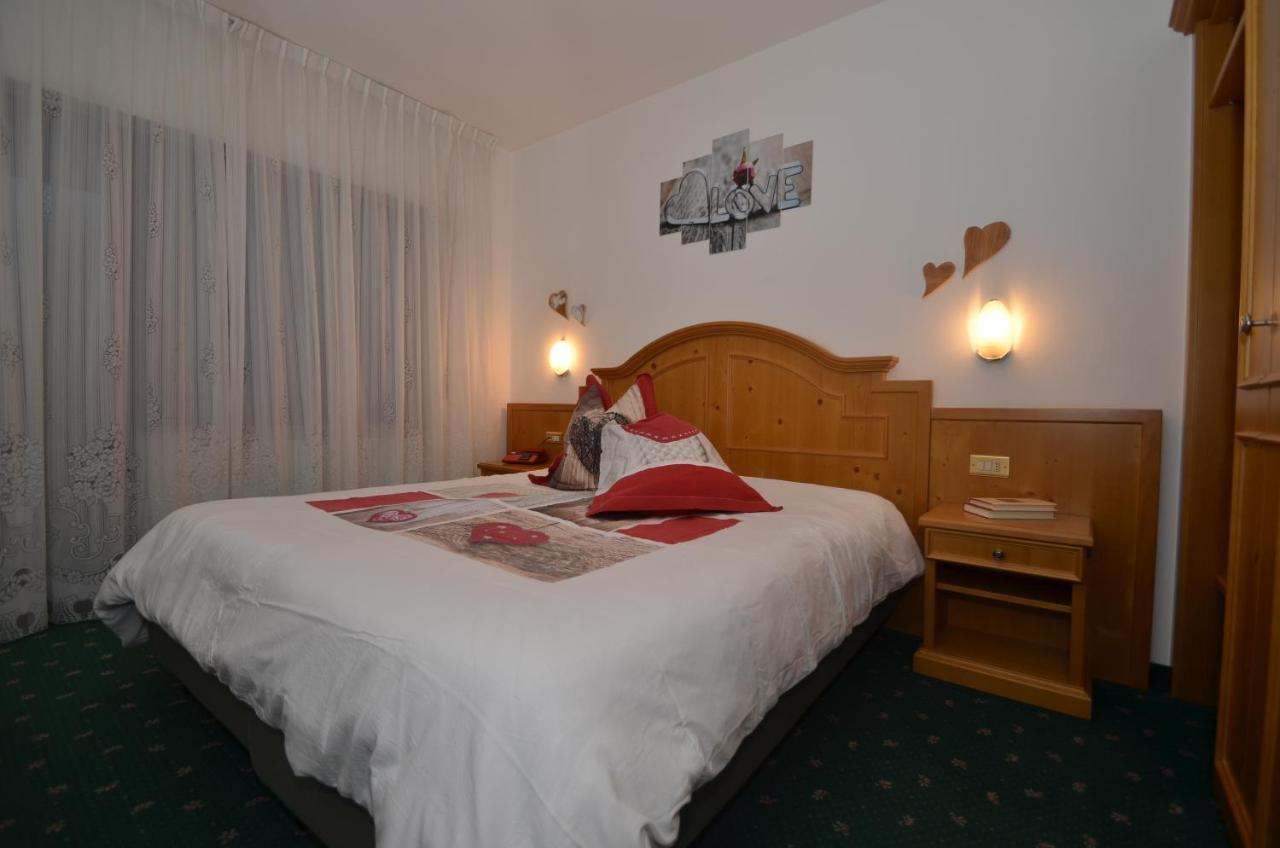 Hotel Albe Рока Пиеторе Екстериор снимка