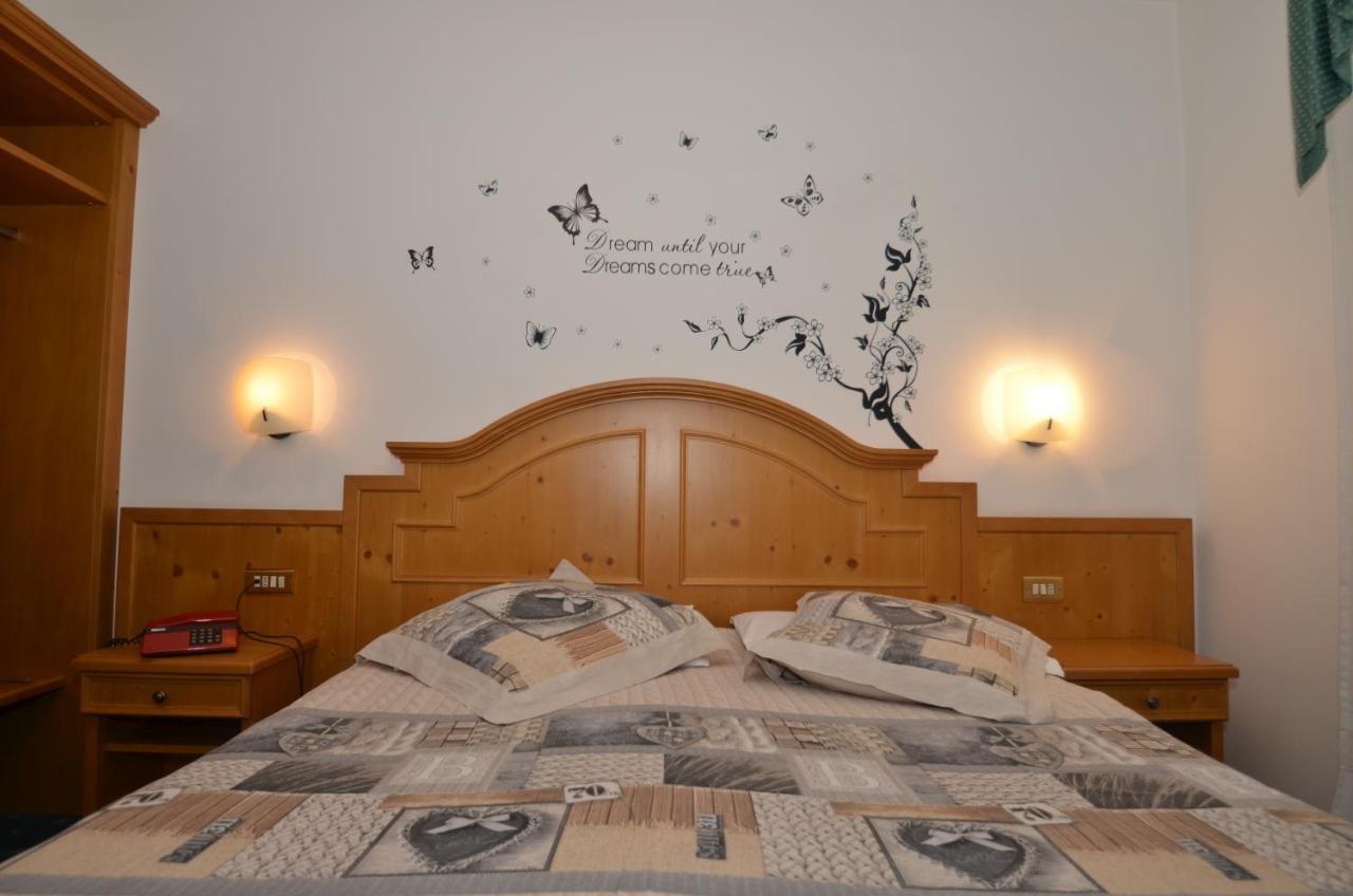 Hotel Albe Рока Пиеторе Екстериор снимка